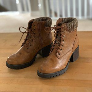 NWOT Brayden Sweater Cuff Hiker Boot